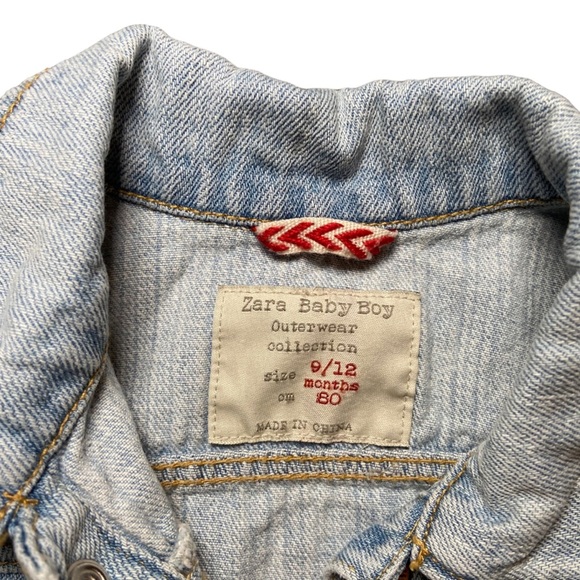 5/$25 Zara Baby Boy Jean Jacket 9-12 Month light wash snaps lightweight - Picture 3 of 4